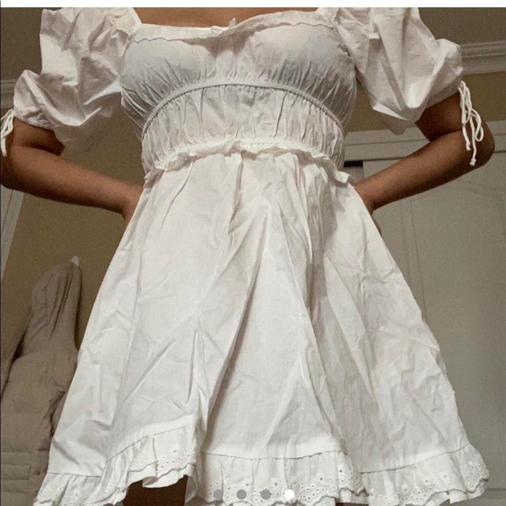 Verge girl white dress